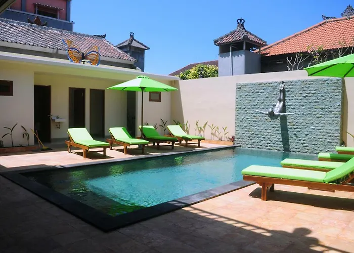 Pineapple 200 Mtrs From Villa