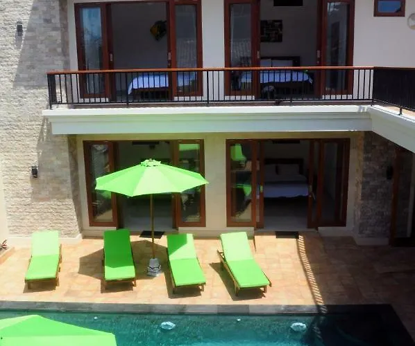 Pineapple 200 Mtrs From Villa *