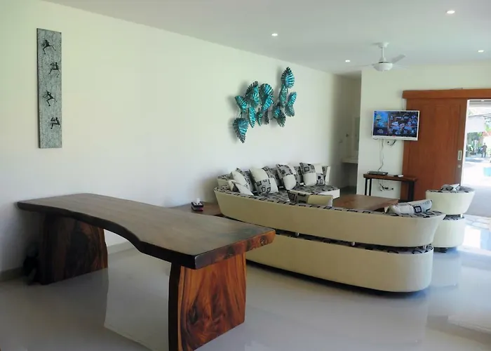Villa Pineapple 200 Mtrs From
